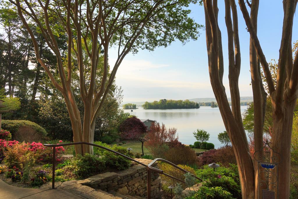 Lookout Point Lakeside Inn Hot Springs Exterior foto